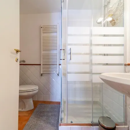 Parrot House - Casa In Centro A Apartment Parma